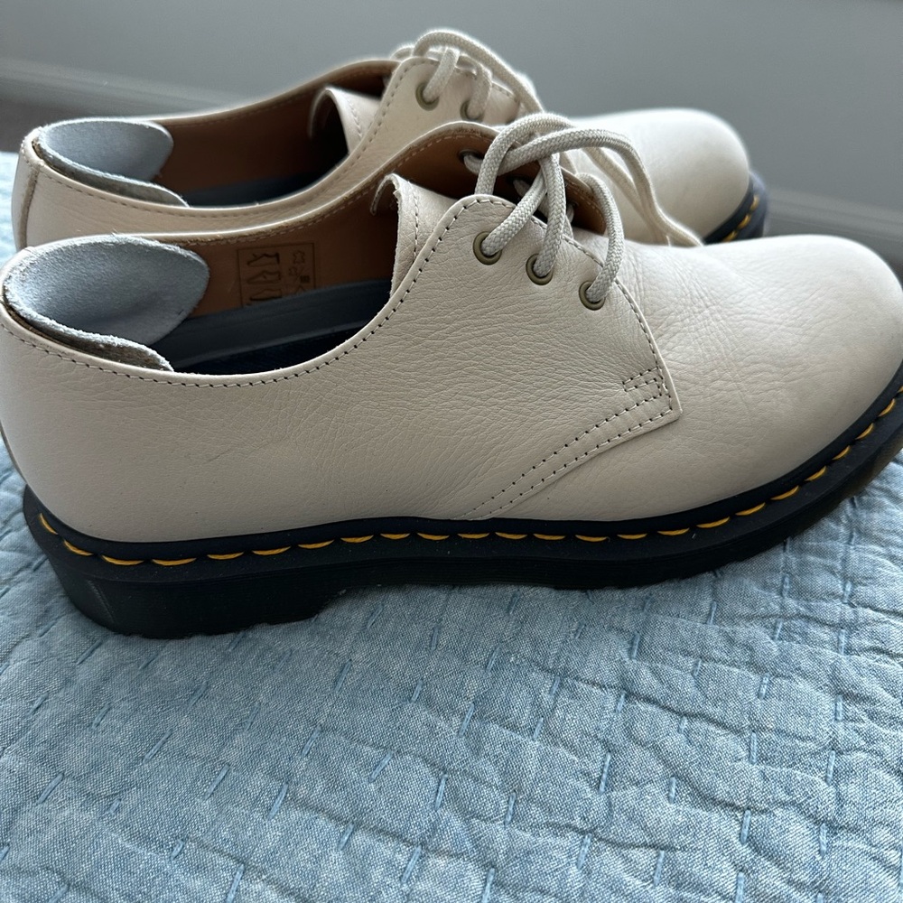 Doc Marten 1461 Virginia Leather Loafer (Parchment) Soft Wair inserts- Worn once